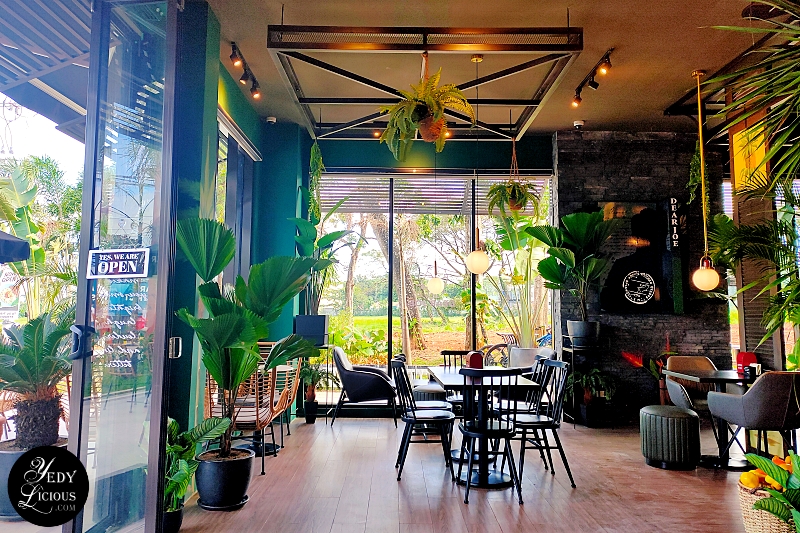 Dear Joe interior
